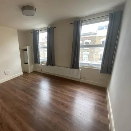 Image 2 - Chatsworth Court, Powerscroft Road, Lower Clapton, London, E5 0PS, United Kingdom - Apartment for rent