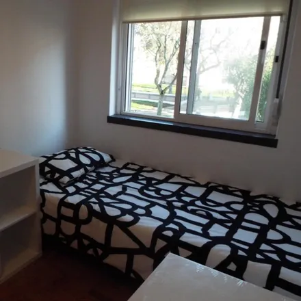 Image 3 - The Gift, Rua Afonso de Paiva, 2780-052 Oeiras, Portugal - Room for rent