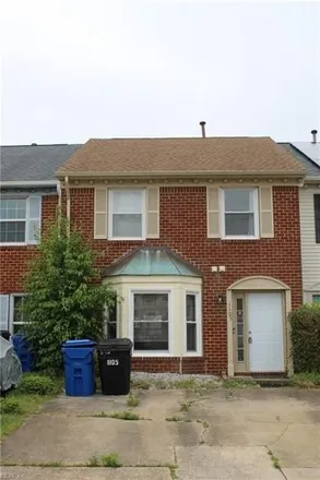 Rent this 3 bed townhouse on 1113 Gleaning Close in Virginia Beach, VA 23455