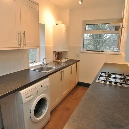 Image 3 - Mulberry House, 10 Oakfield Glade, Weybridge, KT13 9DP, United Kingdom - Apartment for rent