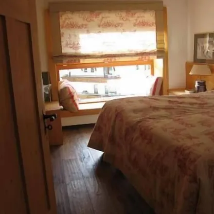 Rent this 3 bed house on Samnaun Ravaisch in Bergbahnstrasse, 7563 Samnaun