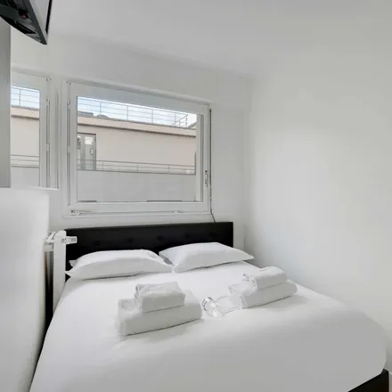 Image 5 - 10 Rue du Bouquet de Longchamp, 75116 Paris, France - Apartment for rent