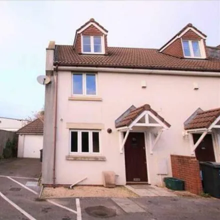 Rent this 3 bed townhouse on Parade Court in Bristol, BS5 7TB