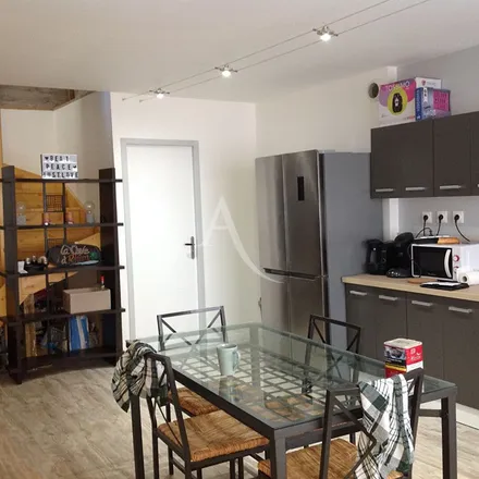 Rent this 1 bed apartment on 5 Rue Georges Clemenceau in 85200 Fontenay-le-Comte, France