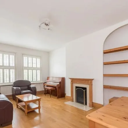 Image 5 - Glenmore Road, London, NW3 4DG, United Kingdom - Townhouse for rent