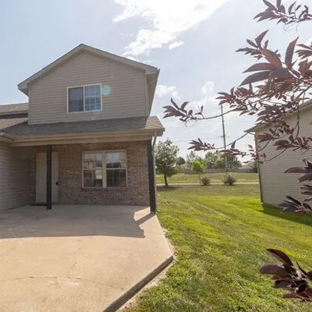 Rent this 4 bed house on North Providence Road in Columbia, MO 65202