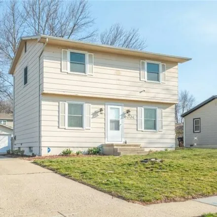 Buy this 3 bed house on 4010 Maple Street in Des Moines, IA 50317