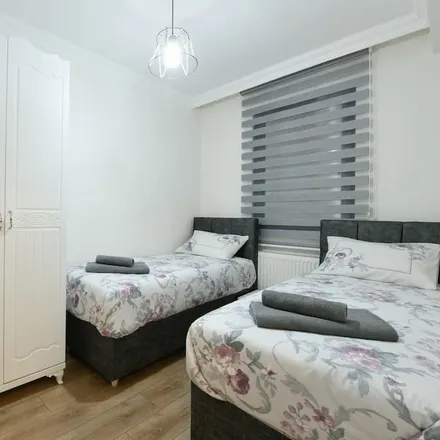 Rent this 2 bed apartment on 34381 Şişli
