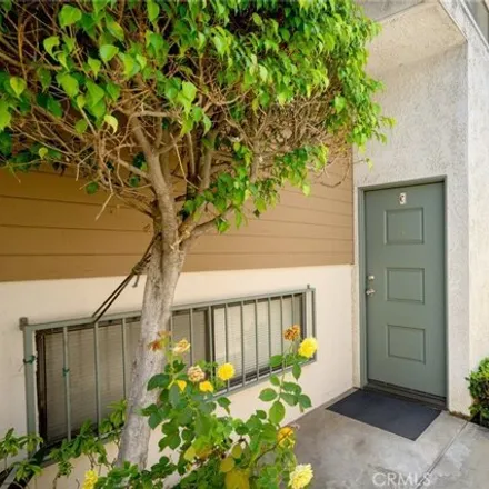 Image 2 - 714 N Howard St Apt C, Glendale, California, 91206 - Townhouse for sale