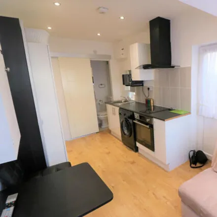 Rent this studio apartment on 387 Wanstead Park Road in London, IG1 3TT