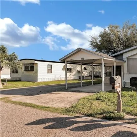 Image 2 - 892 Kennard Street, Village Grove Number 2 Colonia, Hidalgo County, TX 78537, USA - Apartment for sale