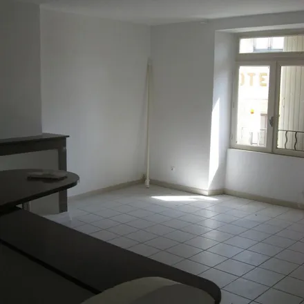 Image 2 - 3 Grande Rue, 26400 Grane, France - Apartment for rent