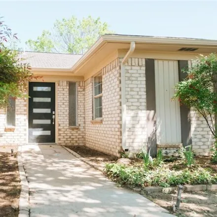 Image 2 - 6535 Tabor Street, North Richland Hills, TX 76180, USA - House for sale