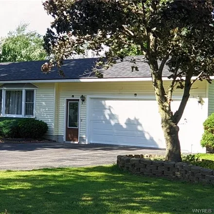 Buy this 3 bed house on 16 Homestead Road West in New Hartford, Oneida County