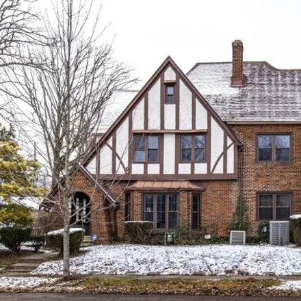 Buy this 7 bed house on 3691 Grosvenor Road in Cleveland Heights, OH 44118