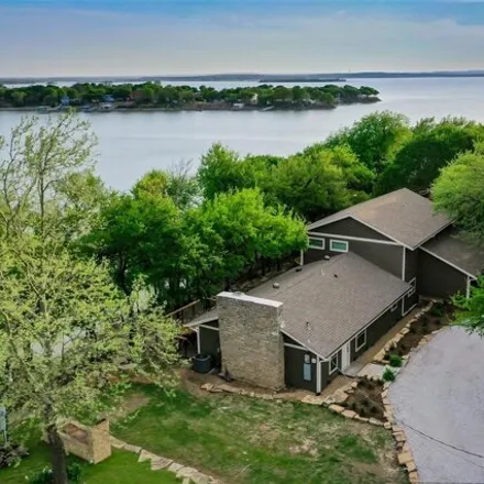 Image 3 - 580 South Lakewood Circle, Lake Bridgeport, Wise County, TX 76426, USA - House for sale