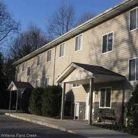 Rent this 2 bed apartment on Clinton High School in 340 East Michigan Avenue, Clinton