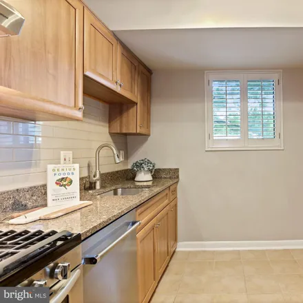 Image 4 - Wentworth Place, 3515 Washington Boulevard, Arlington, VA 22213, USA - Condo for sale