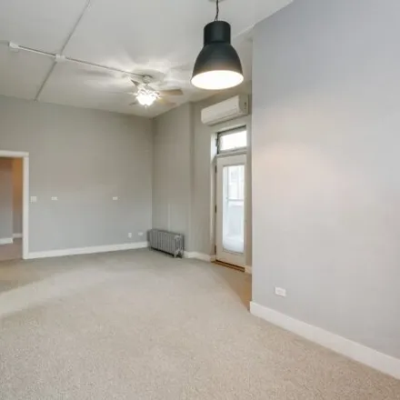 Image 3 - 5856 North Elston Avenue, Chicago, IL 60646, USA - Condo for rent