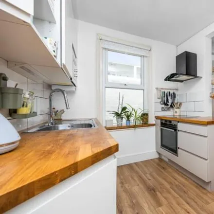 Image 3 - 142 Hollingdean Terrace, Brighton, BN1 7HE, United Kingdom - Townhouse for sale