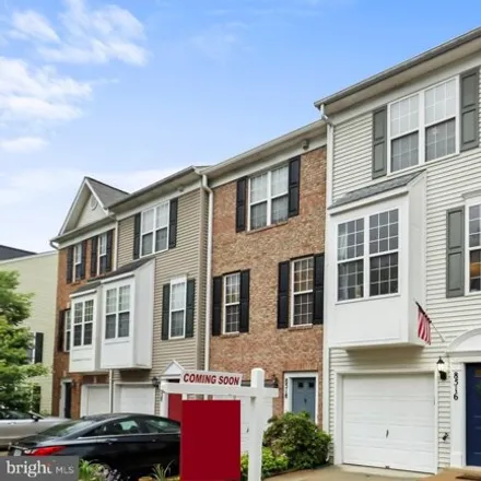 Image 2 - 8516 Towne Manor Court, Mount Vernon, VA 22309, USA - Townhouse for sale