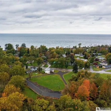 Image 2 - 365 Lake Shore Drive West, City of Dunkirk, NY 14048, USA - House for sale