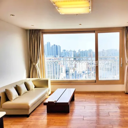 Rent this 1 bed apartment on 서울특별시 강남구 청담동 5-25