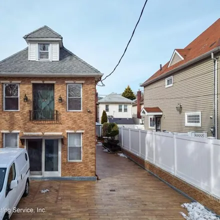Buy this 3 bed house on 19 Father Capodanno Boulevard in New York, NY 10305