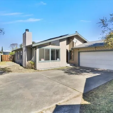 Buy this 3 bed house on 3514 Sanford Street in Concord, CA 94520