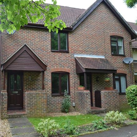 Rent this 2 bed house on Maunsell Way in Hedge End, SO30 2AE