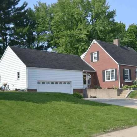 Buy this 3 bed house on 800 Pearl Street in Tomah, WI 54660