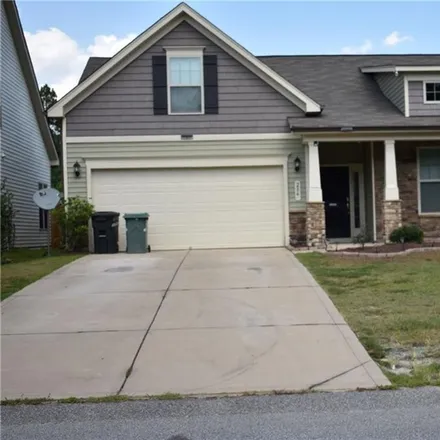 Rent this 4 bed house on 290 West Oak Street in Fayetteville, NC 28306