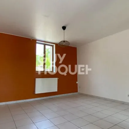 Rent this 2 bed apartment on 18 Rue Thiolet in 60140 Bailleval, France