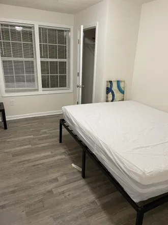 Rent this 1 bed room on Atlanta in Stratford, US