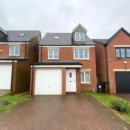 Rent this 4 bed house on unnamed road in Blackburn with Darwen, BB1 9NT