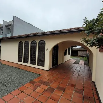 Rent this 3 bed house on Rua Joaquim Couto 535 in Fátima, Joinville - SC
