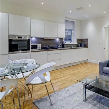 Image 4 - Hamlet Gardens, London, W6 0TT, United Kingdom - Apartment for rent