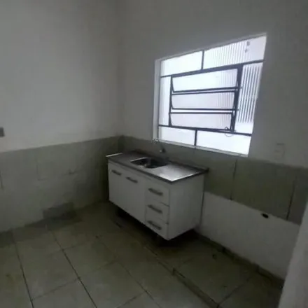 Rent this 2 bed house on Rua General Francisco Glicério in Jardim Anzai, Suzano - SP