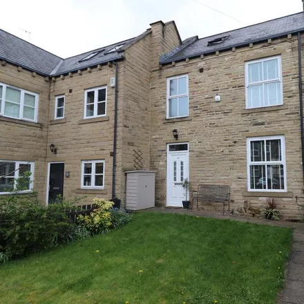 Rent this 3 bed townhouse on Kirkham Street in Farsley, LS13 1JP