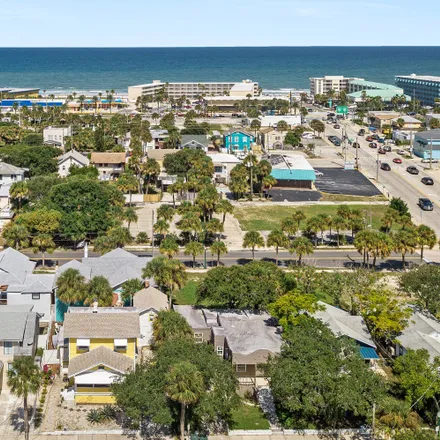 Image 1 - 211 South Oleander Avenue, Daytona Beach, FL 32118, USA - Duplex for sale