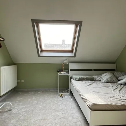 Rent this 1 bed apartment on Markekerkstraat 64;66;66A in 8510 Kortrijk, Belgium