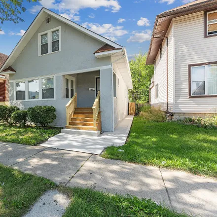 Image 2 - Beat 2531, 1326 North Parkside Avenue, Chicago, IL 60651, USA - House for sale