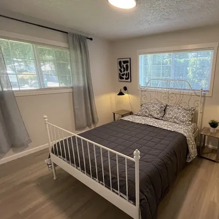 Rent this 3 bed house on Vancouver