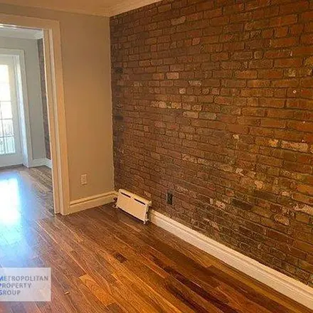 Image 4 - Citizens Bank, 143 East 9th Street, New York, NY 10003, USA - Apartment for rent