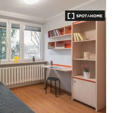 Rent this 3 bed room on Geological Museum in Rakowiecka 4, 02-517 Warsaw