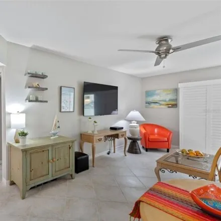 Image 8 - 10361 Paradise Boulevard, Treasure Island, Pinellas County, FL 33706, USA - Condo for sale