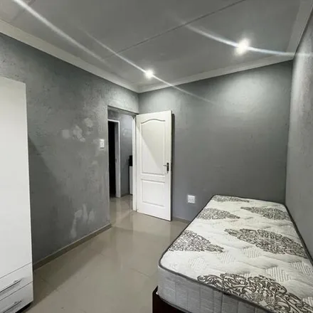 Image 5 - Centre Street, Pretoria Tuine, Pretoria, 0019, South Africa - Apartment for rent