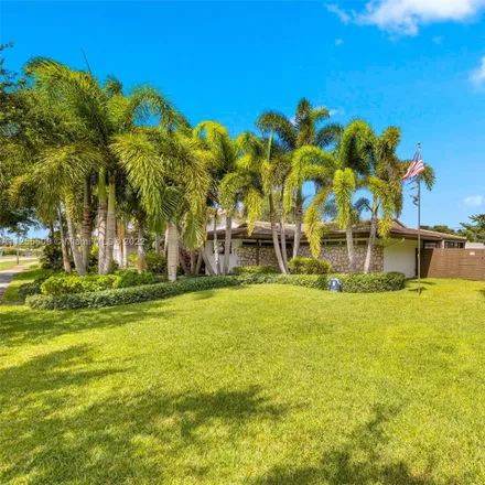 Image 4 - 4021 North Circle Drive, Hollywood, FL 33021, USA - House for sale
