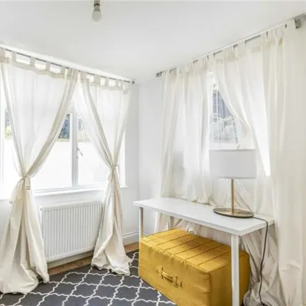 Image 7 - Cavendish Road, London, SW12 0DE, United Kingdom - Apartment for sale