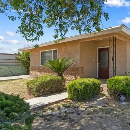 Buy this 3 bed house on 408 Powell Lane in Kern County, CA 93307